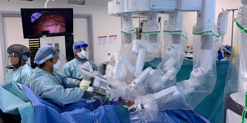 Best Robotic Surgeon In Chennai